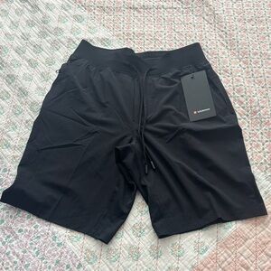 lululemon athletica Men's Black Athletic Shorts size Small